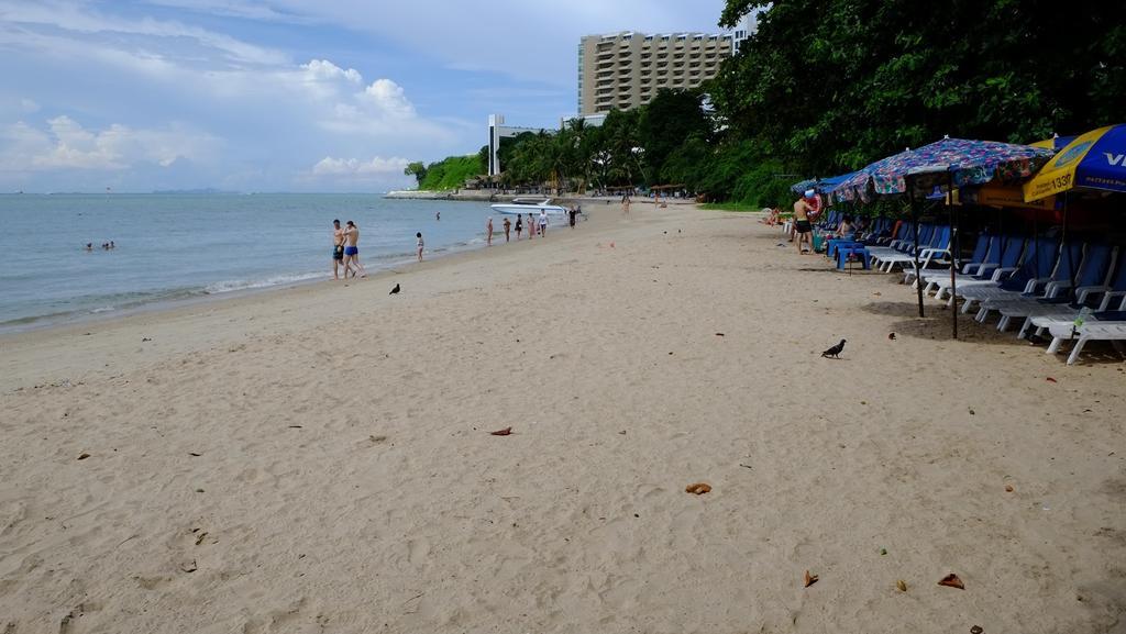 Peak Tower In Phatumnak Pattaya Zewnętrze zdjęcie