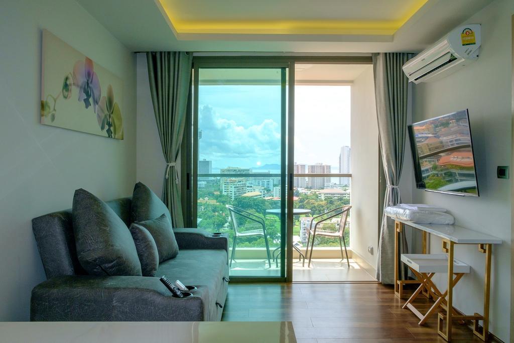 Peak Tower In Phatumnak Pattaya Zewnętrze zdjęcie