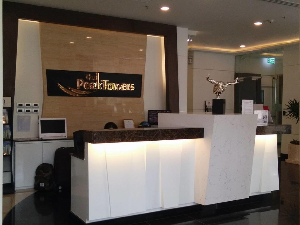 Peak Tower In Phatumnak Pattaya Zewnętrze zdjęcie